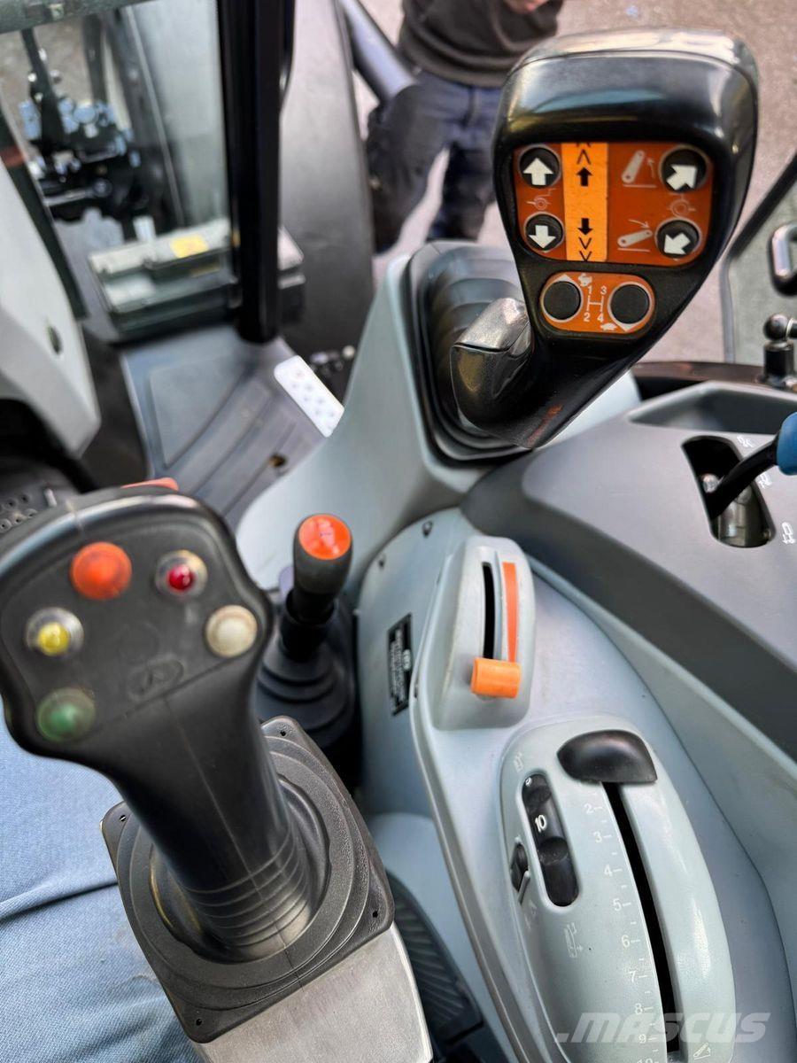 New Holland T4.115 Tractors