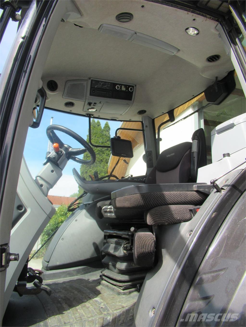 Valtra T 214D Tractors