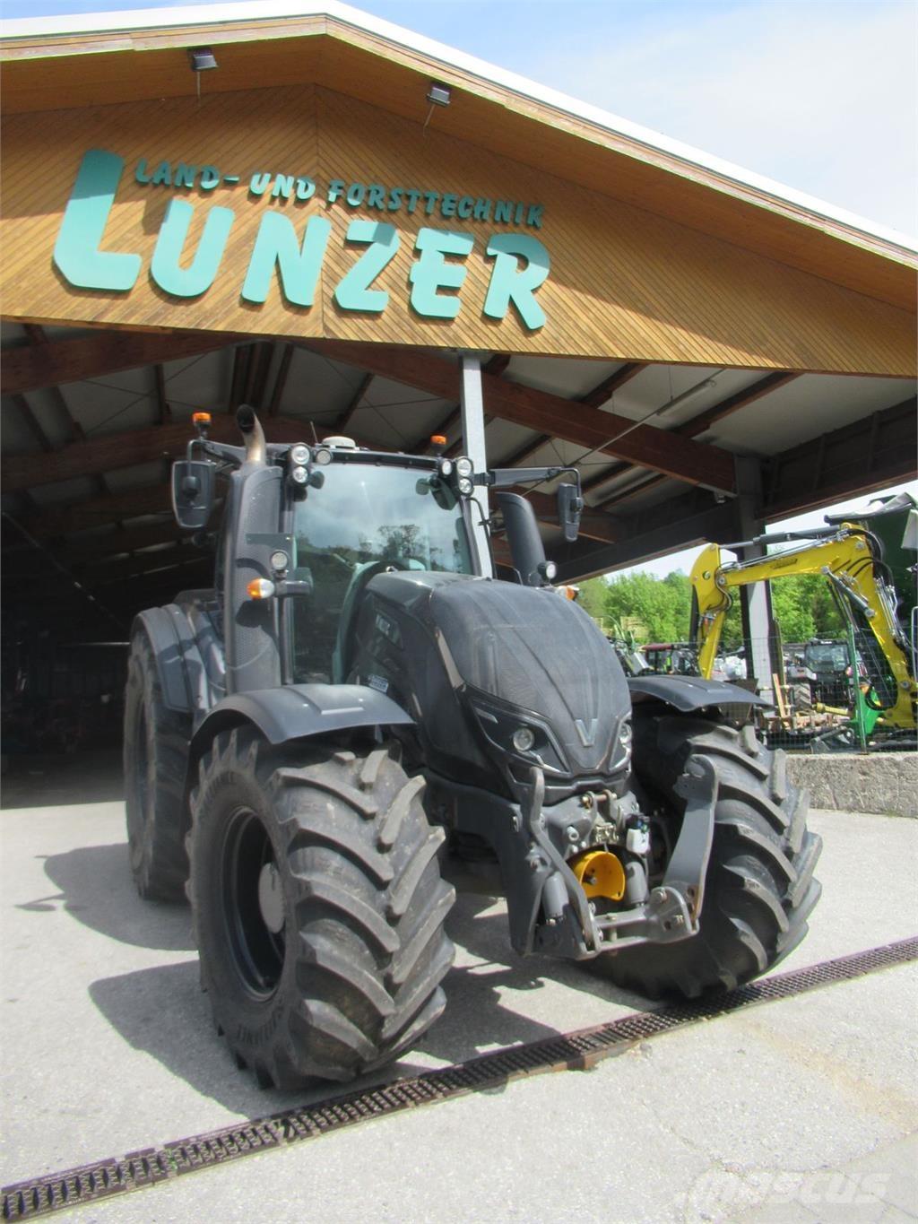 Valtra T 214D Tractors