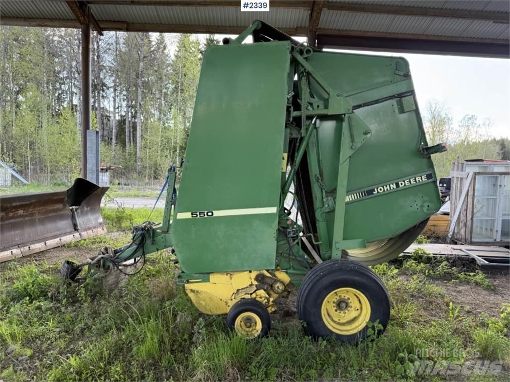 John Deere 550 Round balers