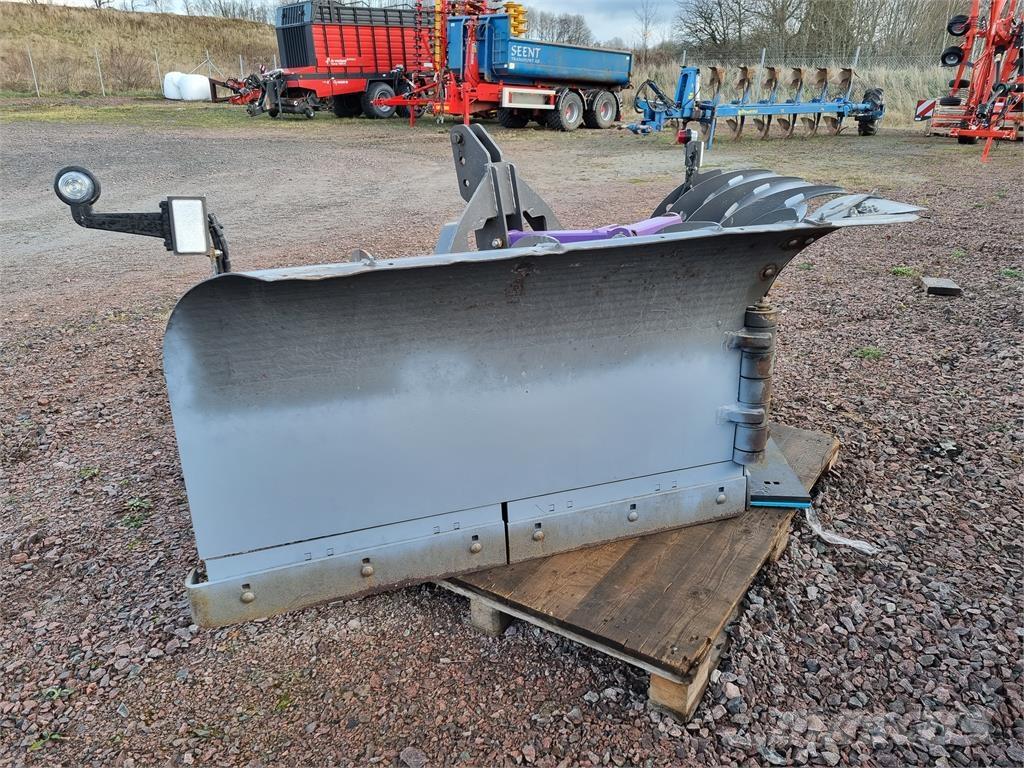 Holms 320 Snow blades and plows