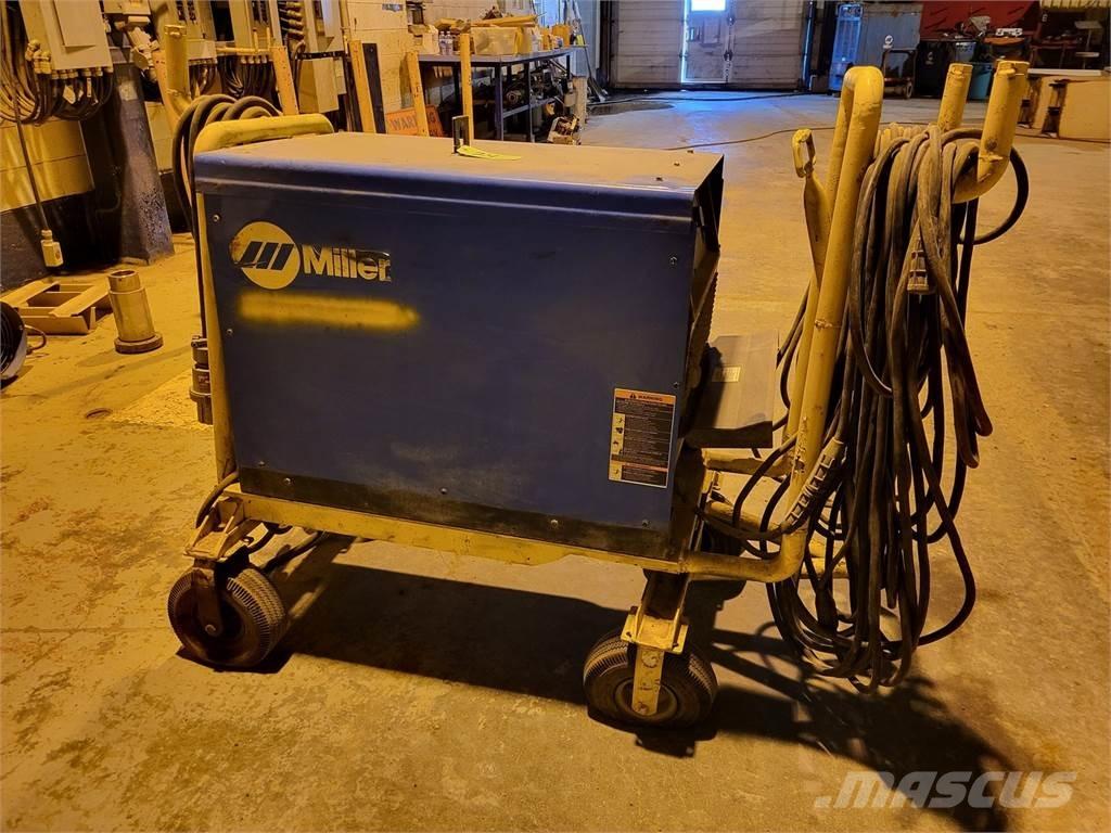 Miller Dimension 652 Welding machines