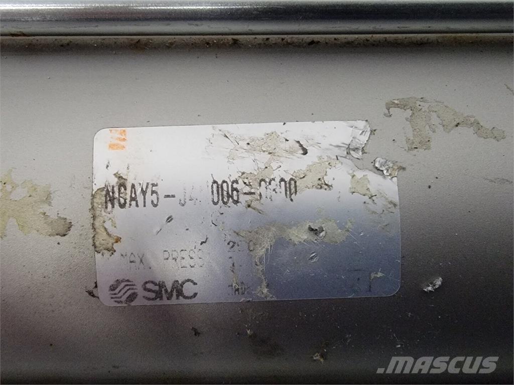 SMC NCAY5-J4N006-0300 Other components