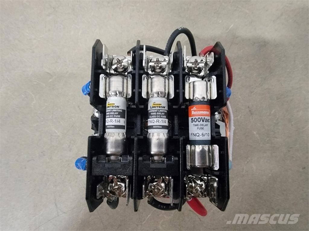  SQUARE D LA9TFD32X Other