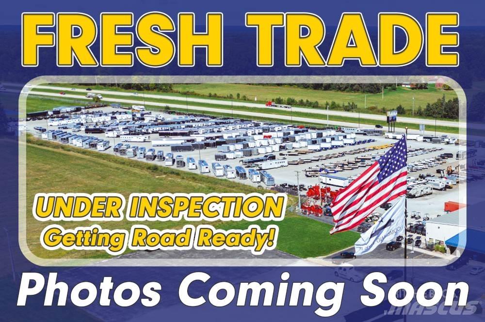 Cherokee XT300 Animal transport semi-trailers