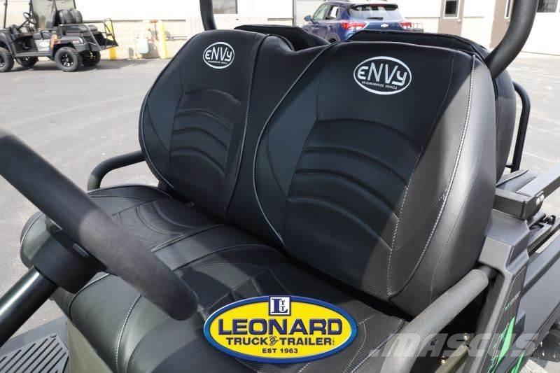  eNVy NV-4 Golf carts