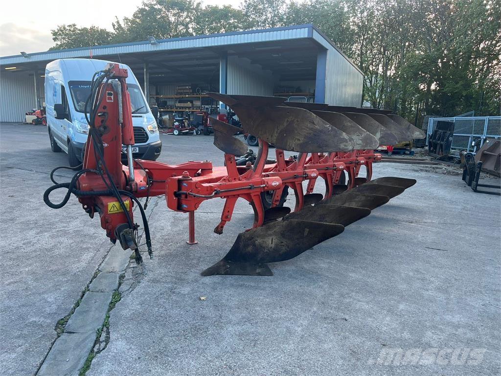 Kuhn Vari-Master Conventional ploughs