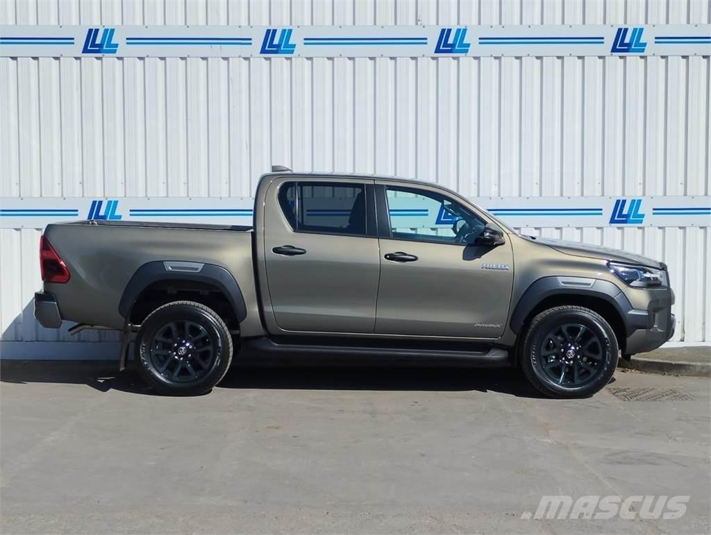 Toyota Invincible X Ldv/dropside