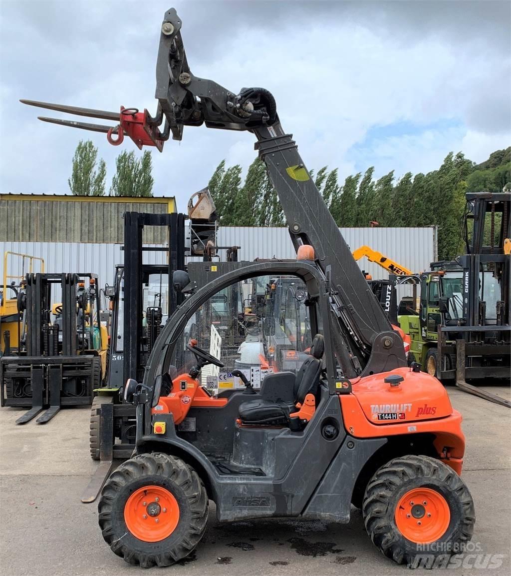 Ausa T144H Plus Farming telehandlers