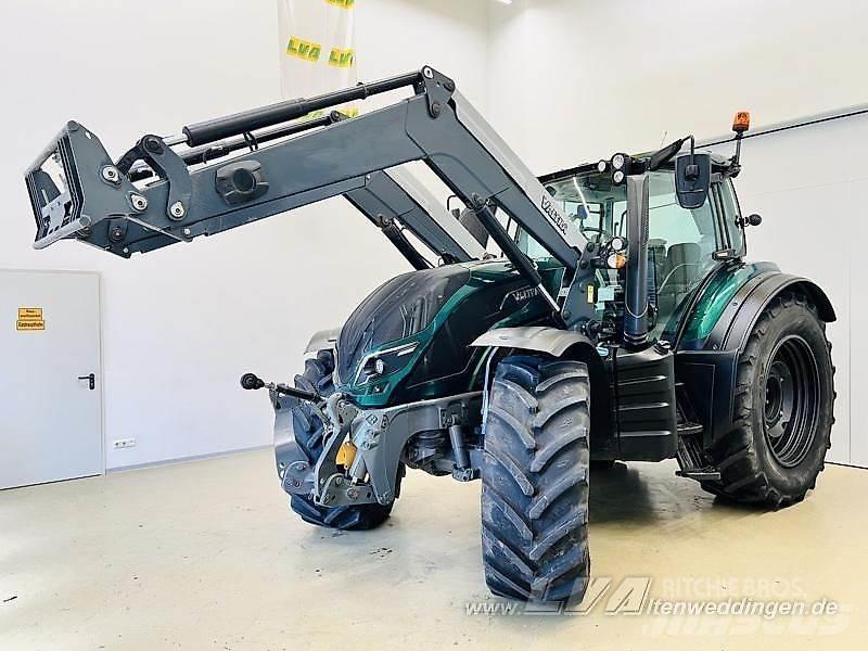 Valtra T174 Tractors