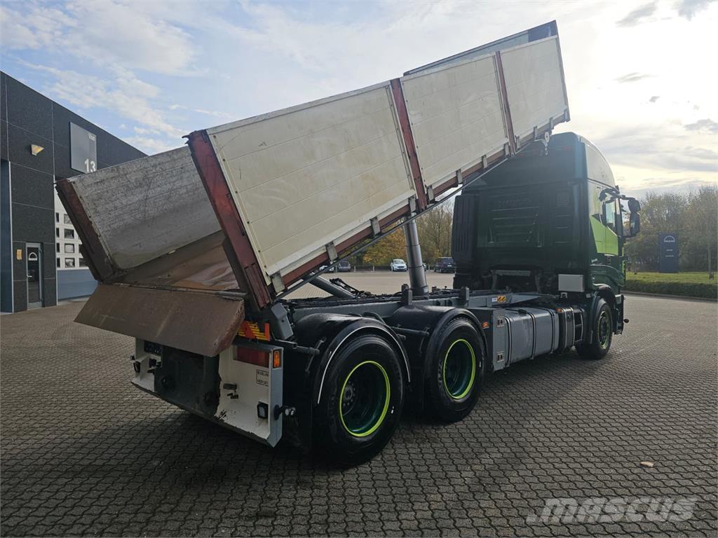Iveco Stralis 560 6x4 Demountable trucks