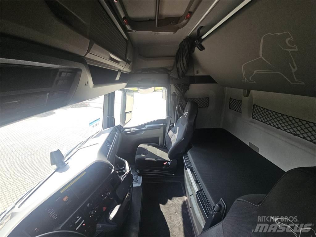 MAN TGX 26.510 Truck Tractor Units