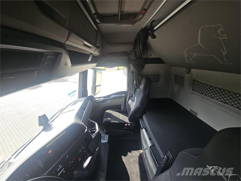 MAN TGX 26.510 hydraulik Truck Tractor Units