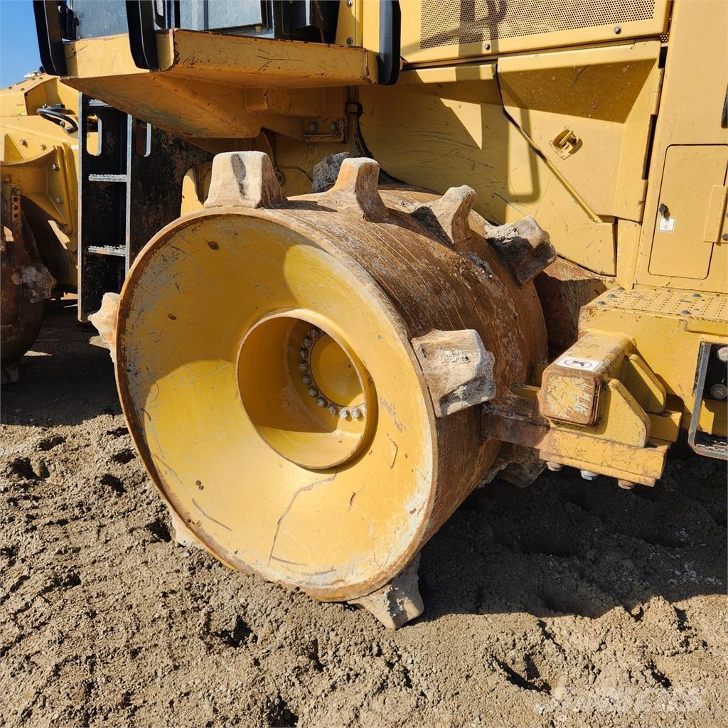 CAT 816K Soil compactors