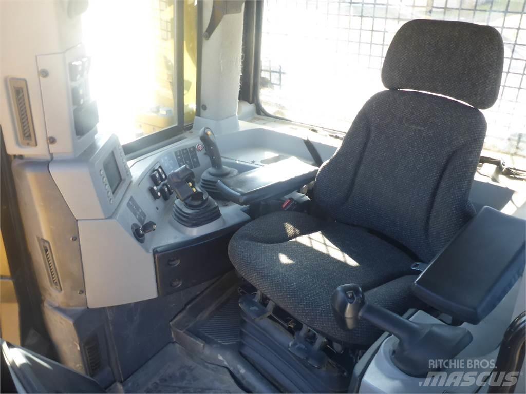 CAT D8T Crawler dozers