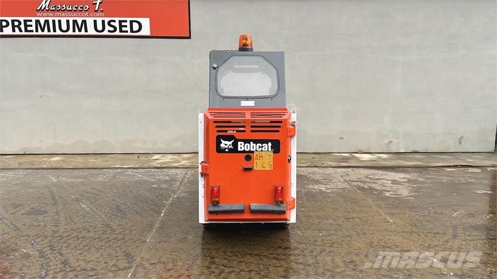 Bobcat S70 Skid steer loaders