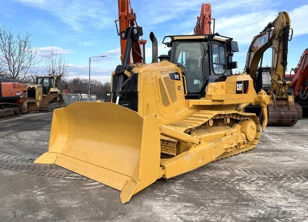 CAT D7E Crawler dozers