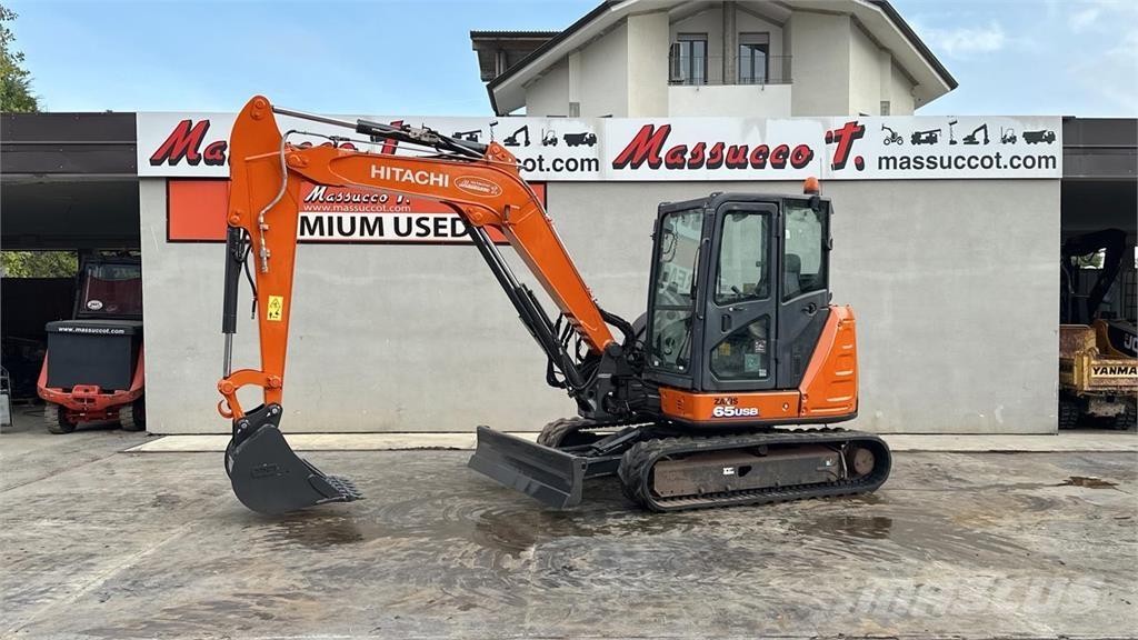 Hitachi ZX65USB-5A CLR Midi excavators  7t - 12t