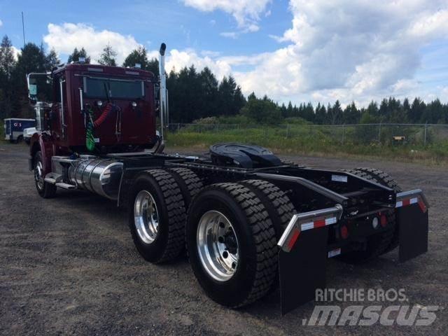 International HX Truck Tractor Units
