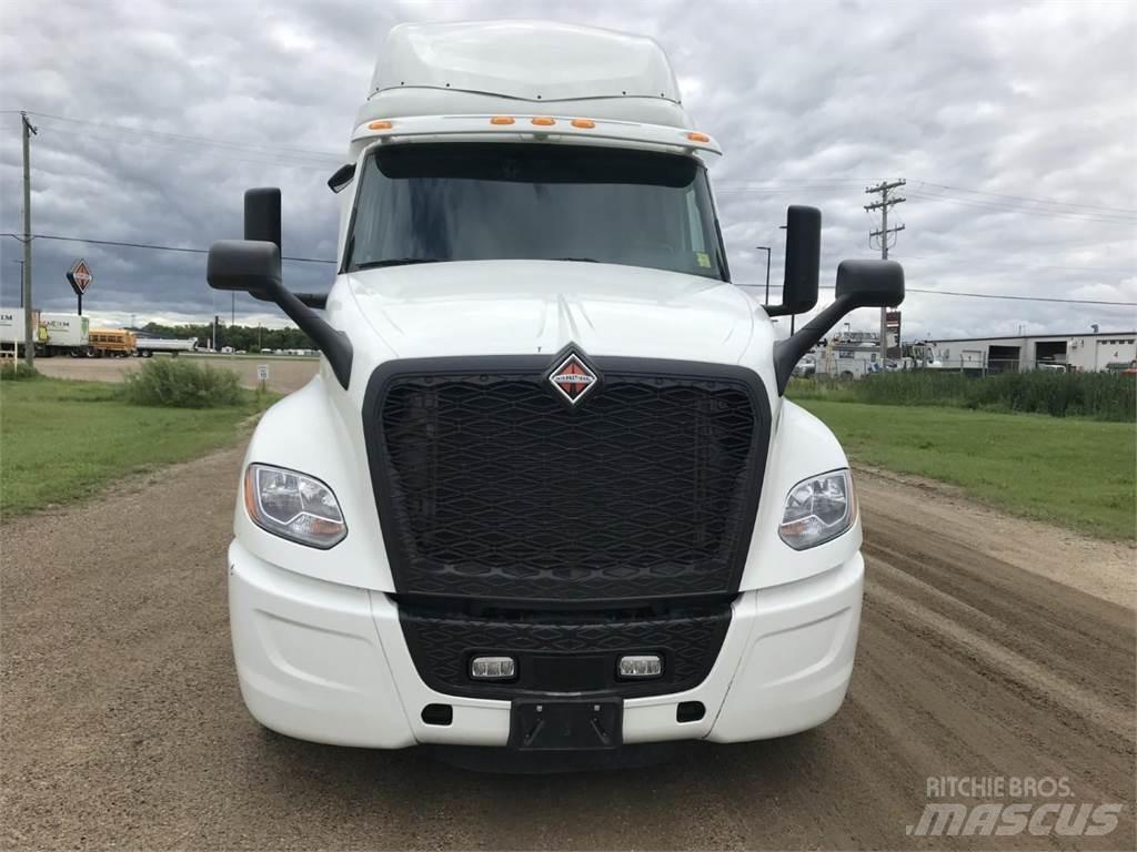 International LT Truck Tractor Units