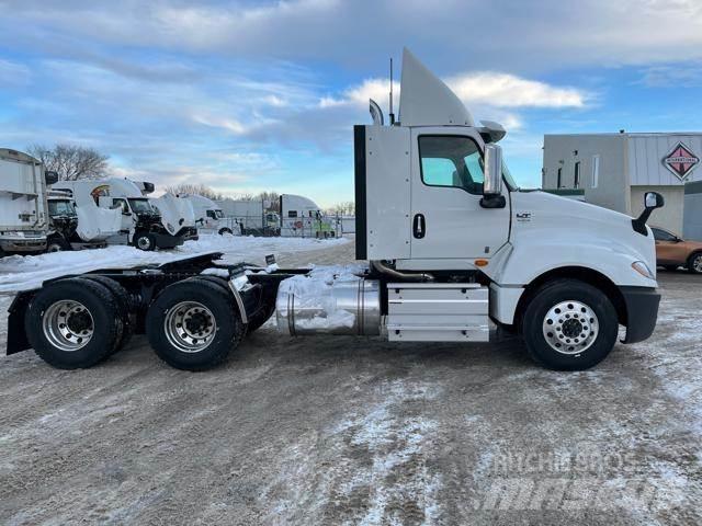 International LT Truck Tractor Units