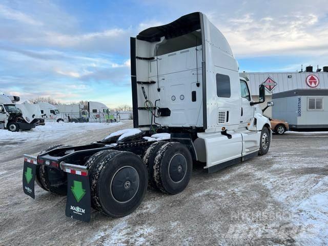 International LT Truck Tractor Units