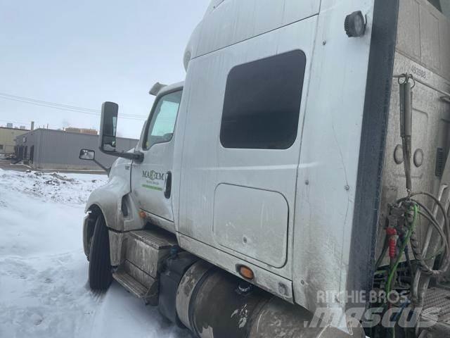 International LT Truck Tractor Units