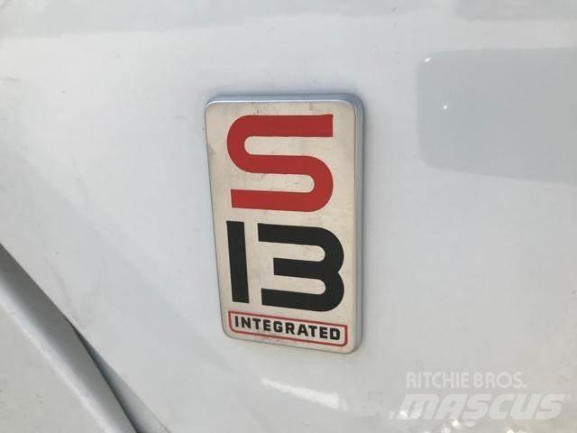 International LT Truck Tractor Units