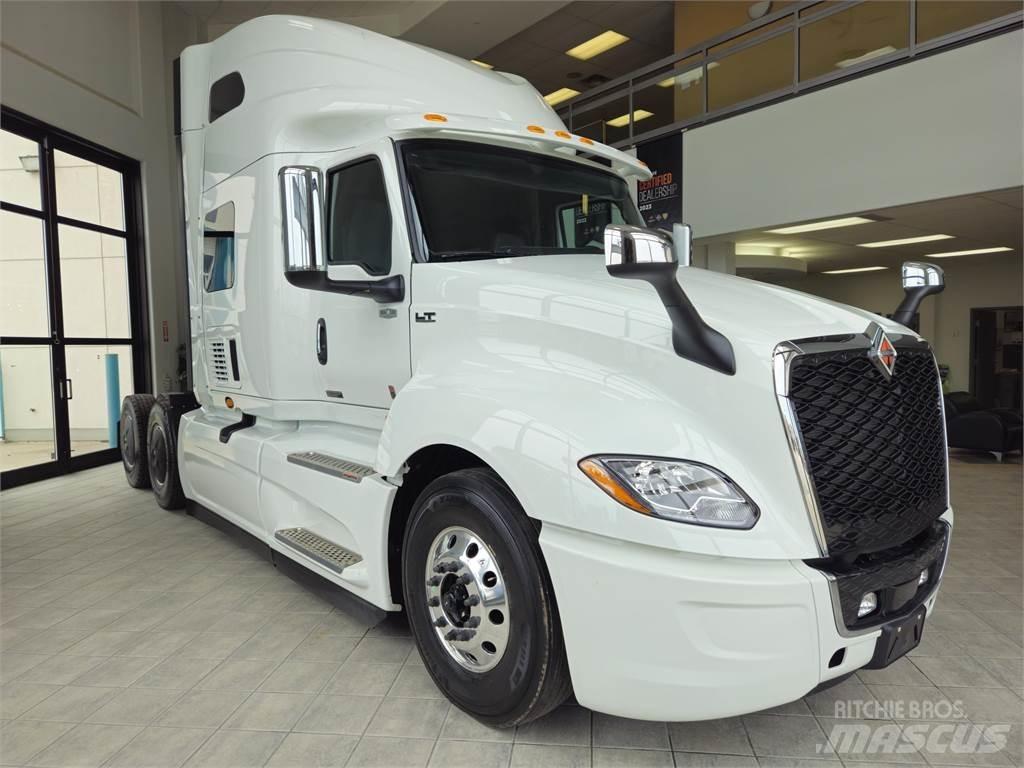 International LT Truck Tractor Units