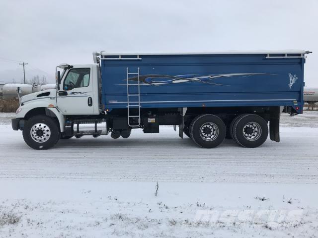 International MV Farm / grain trucks