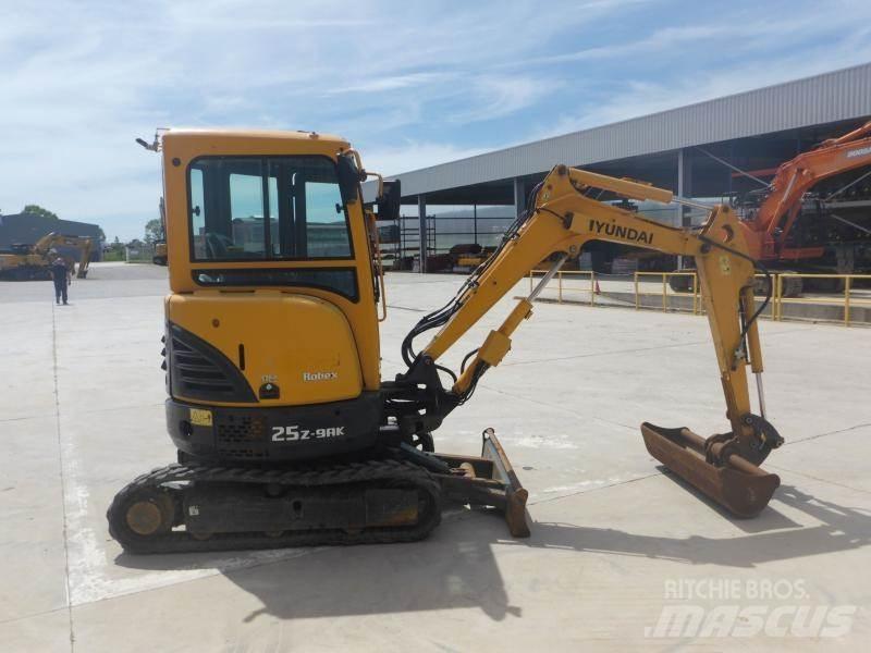 Hyundai R25Z-9A Mini excavators < 7t