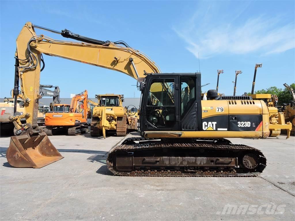 CAT 323D Crawler excavators