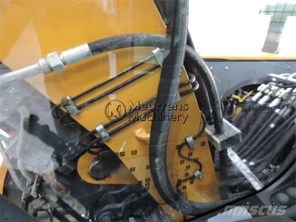 Liebherr A918 Wheeled excavators