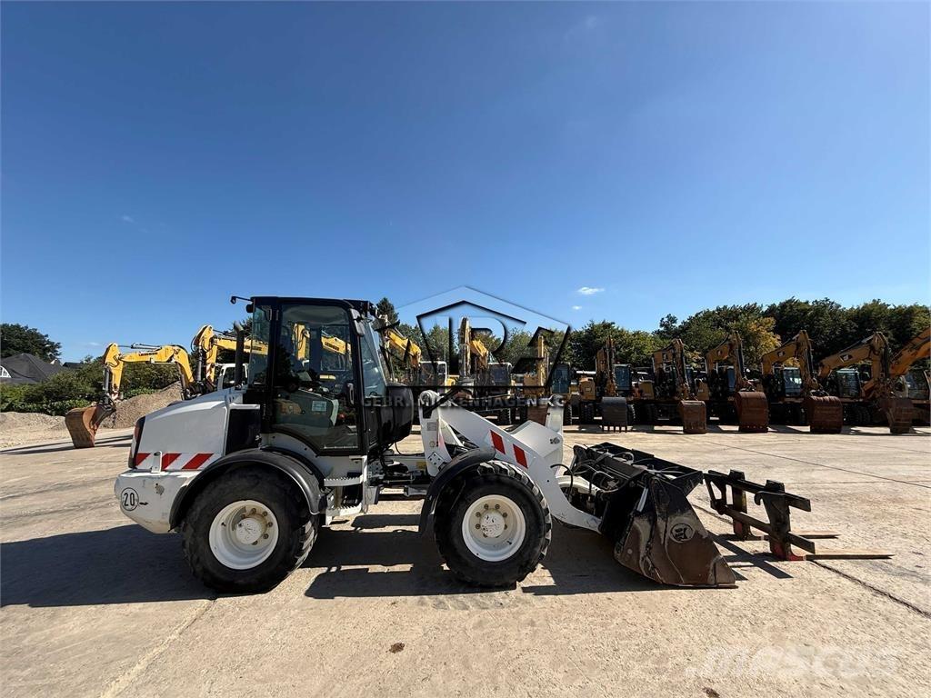 CAT 908M Wheel loaders