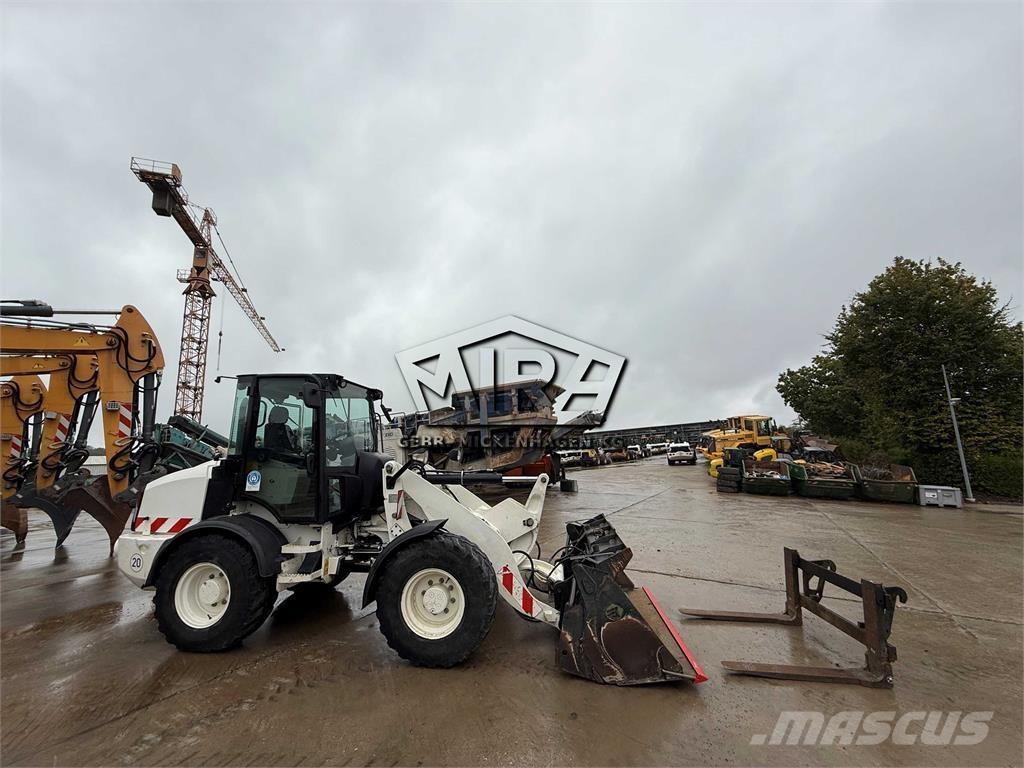 CAT 908M Wheel loaders