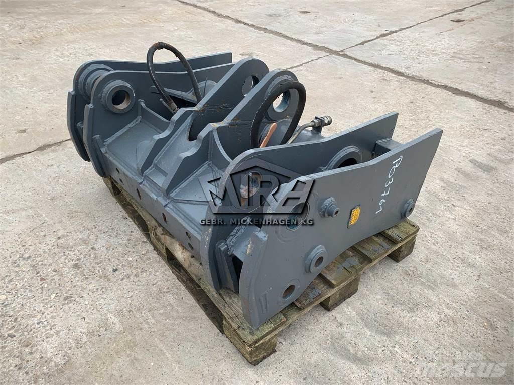 CAT 938K + M Quick connectors