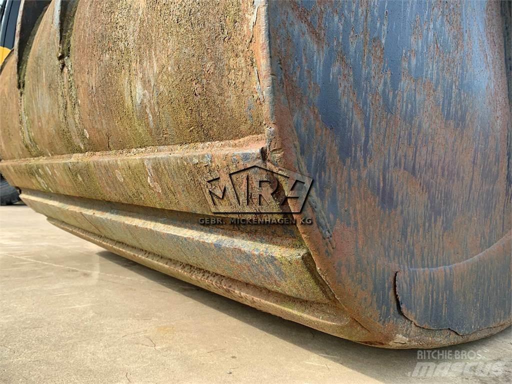 Komatsu 1800 mm TLB's