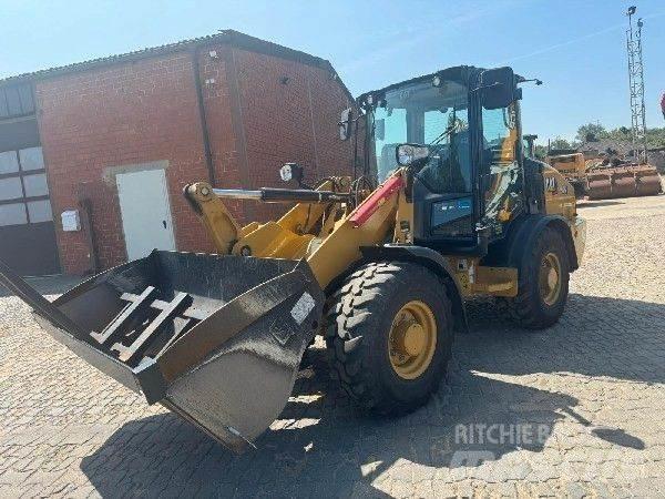CAT 906 Wheel loaders