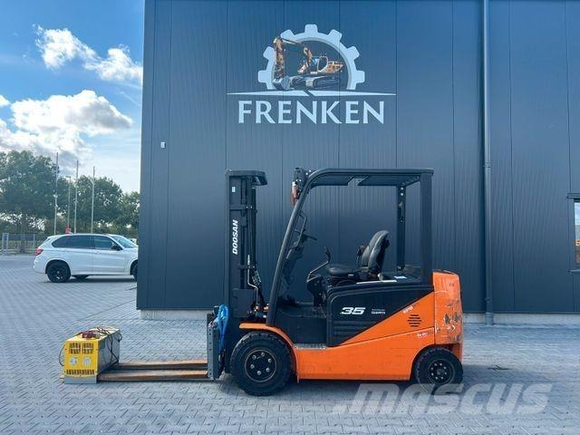 Doosan B 35 NS Electric forklift trucks