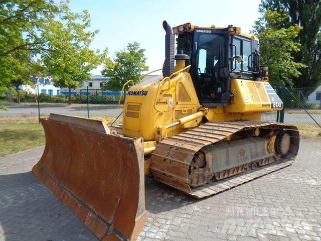 Komatsu D61 PX-24 Crawler dozers