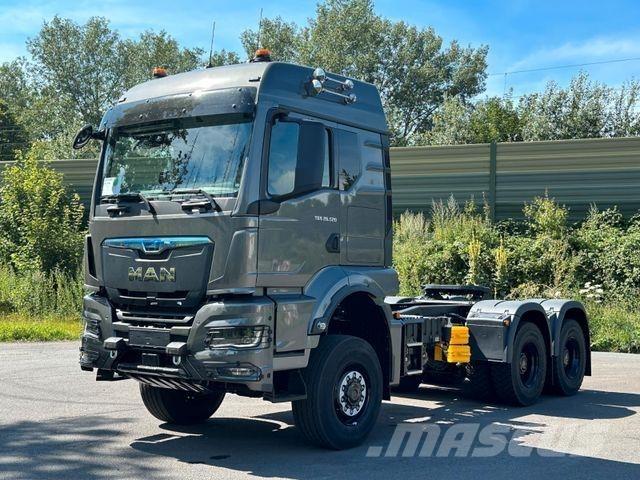 MAN TGS 26.520 6x6 Truck Tractor Units