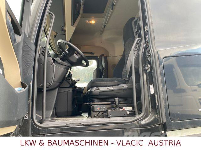 Mercedes-Benz 2563 Hook lift trucks