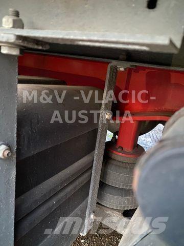 Schwarzmüller Mega Curtainsider semi-trailers