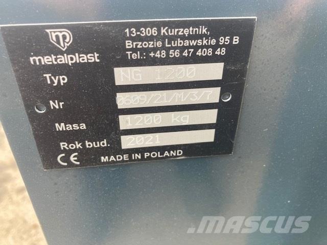  - - -  1200 KG Front weights