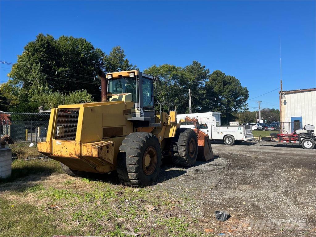 CASE 821C Wheel loaders