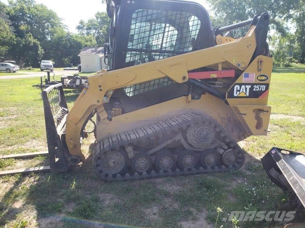 CAT 257D Skid steer loaders