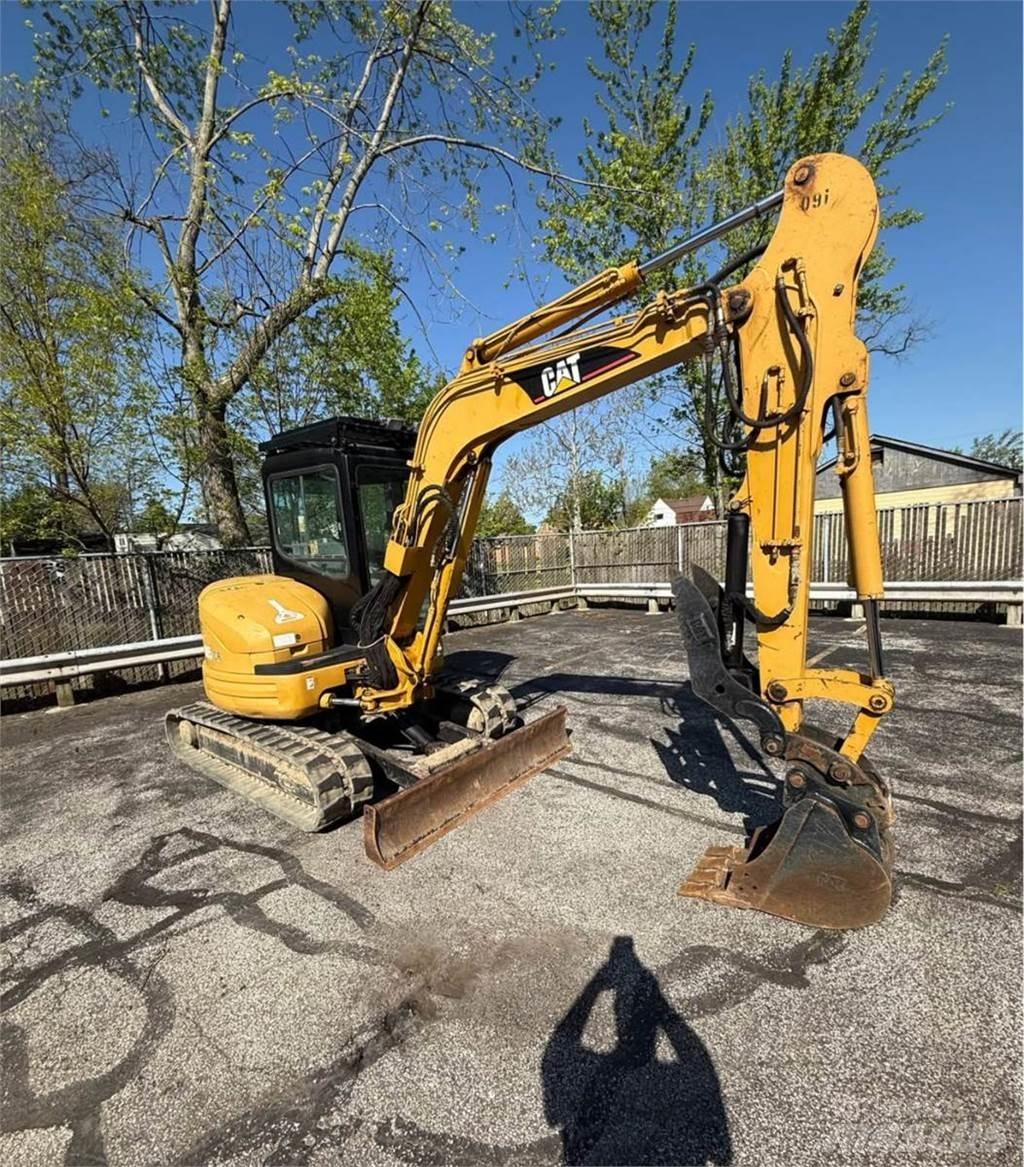 CAT 305CR Mini excavators < 7t