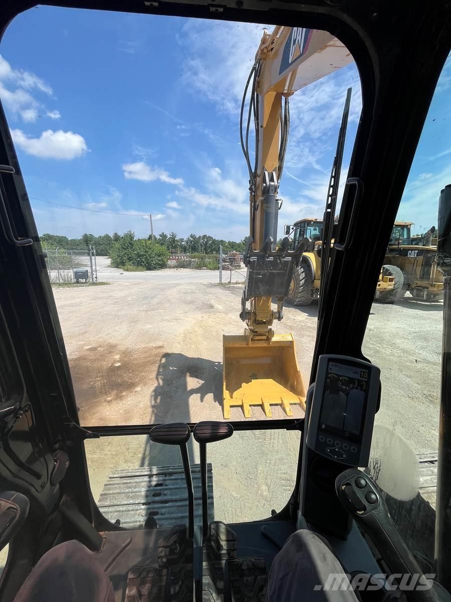 CAT 313FL Crawler excavators