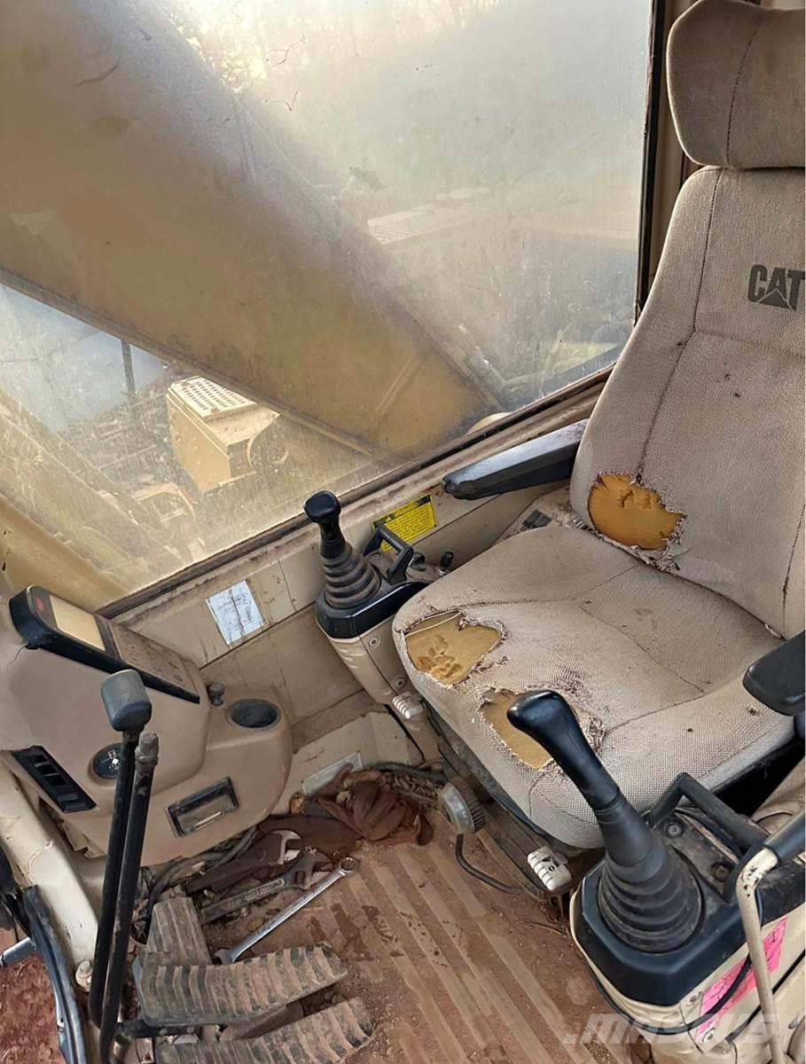 CAT 320BL Crawler excavators