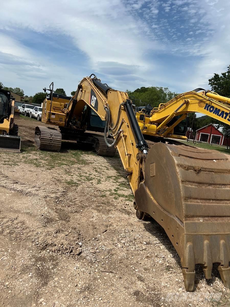 CAT 323FL Crawler excavators
